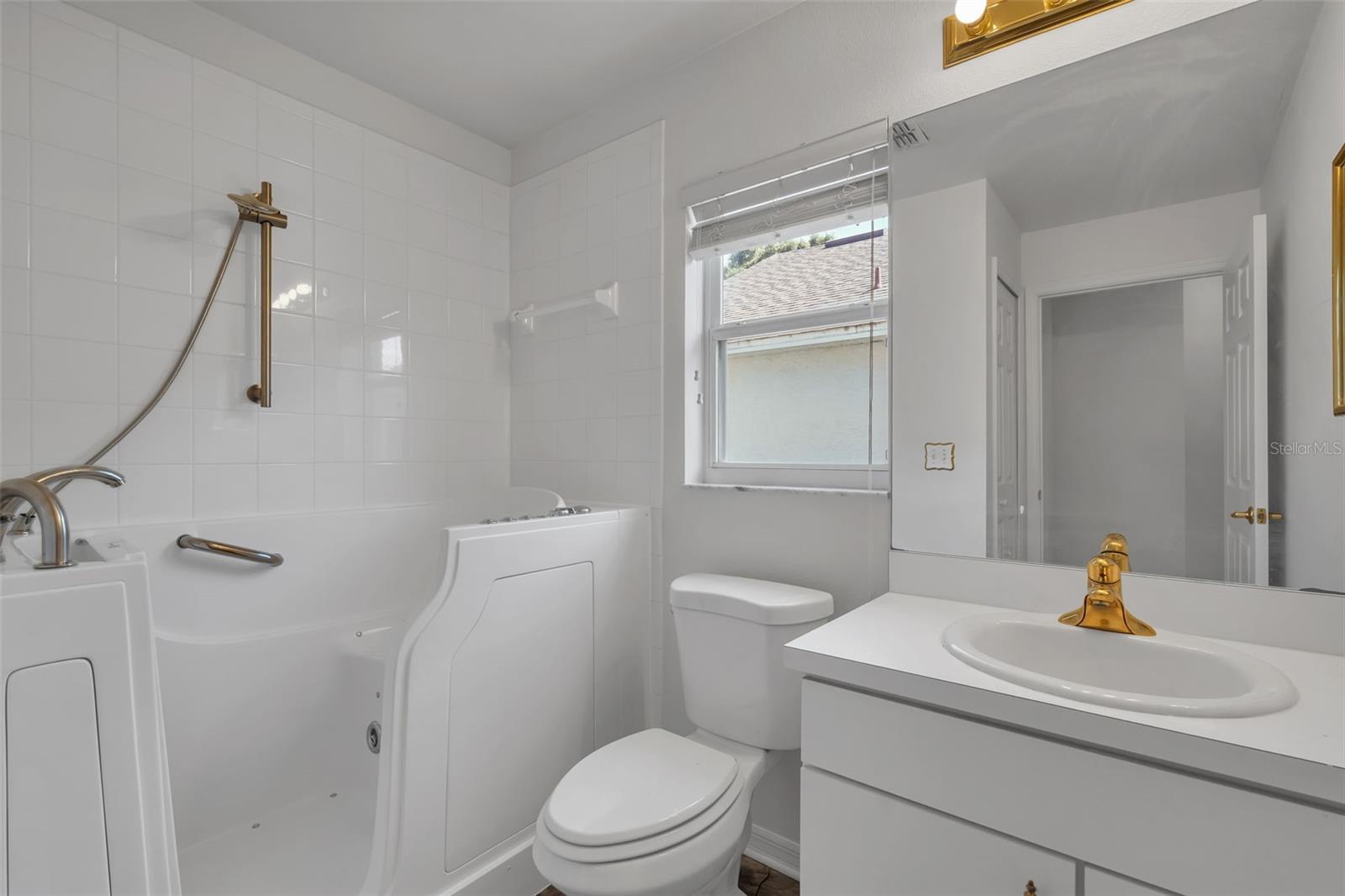 3871 Eversholt St Property Photo 23