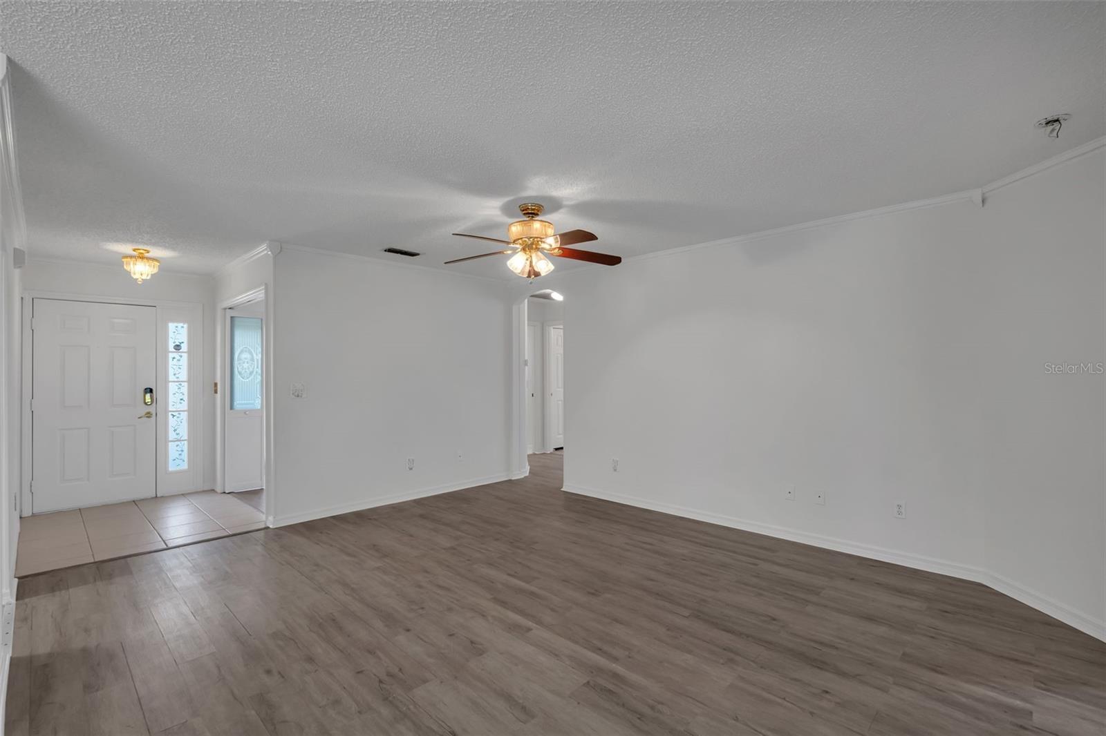 3871 Eversholt St Property Photo 34