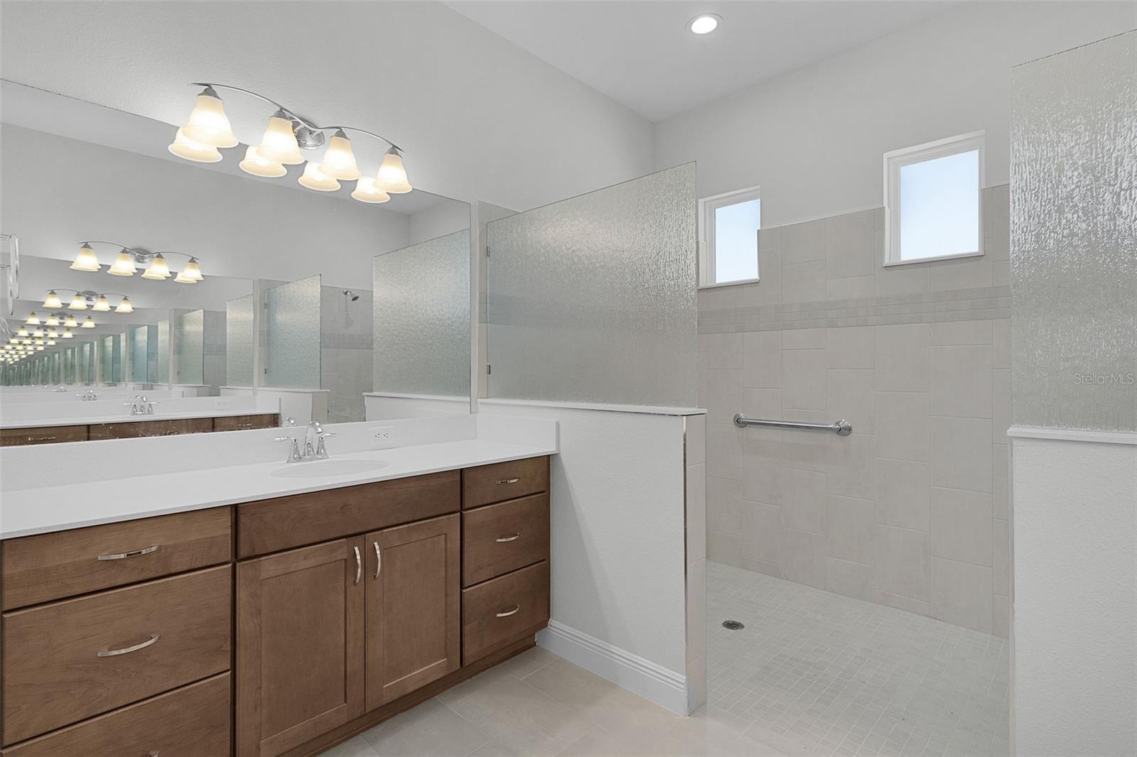 39654 Grove Hts Property Photo 35