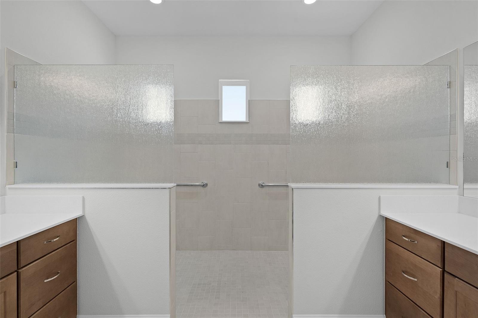 39654 Grove Hts Property Photo 41
