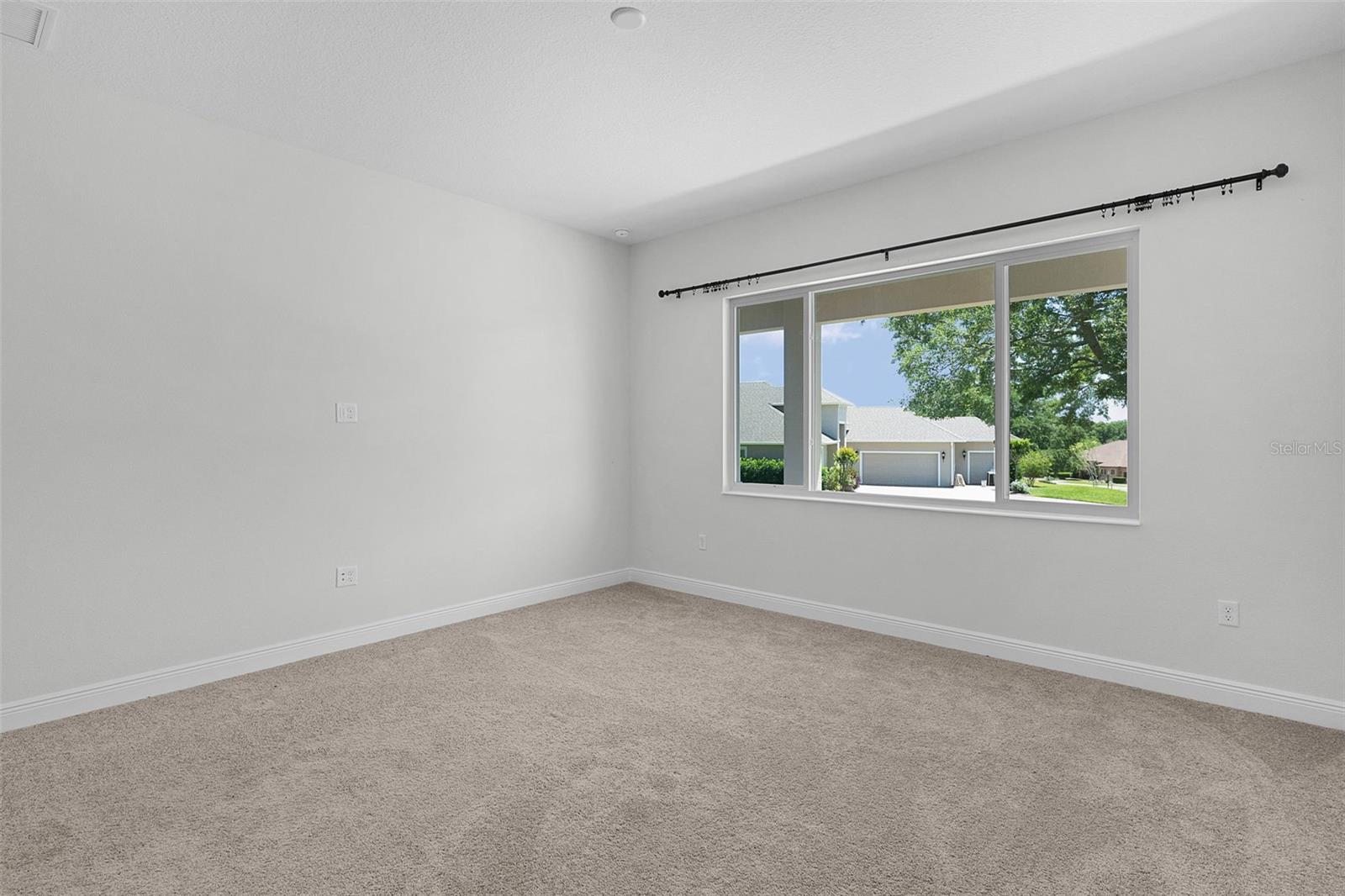 39654 Grove Hts Property Photo 48