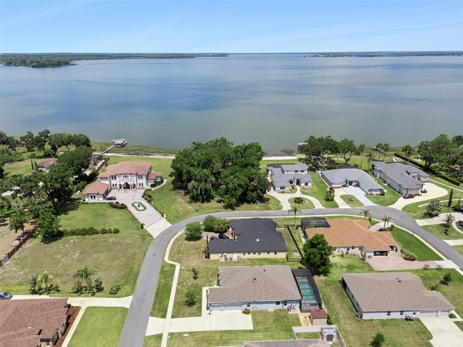 714 Oaks Shores Rd Property Photo 43