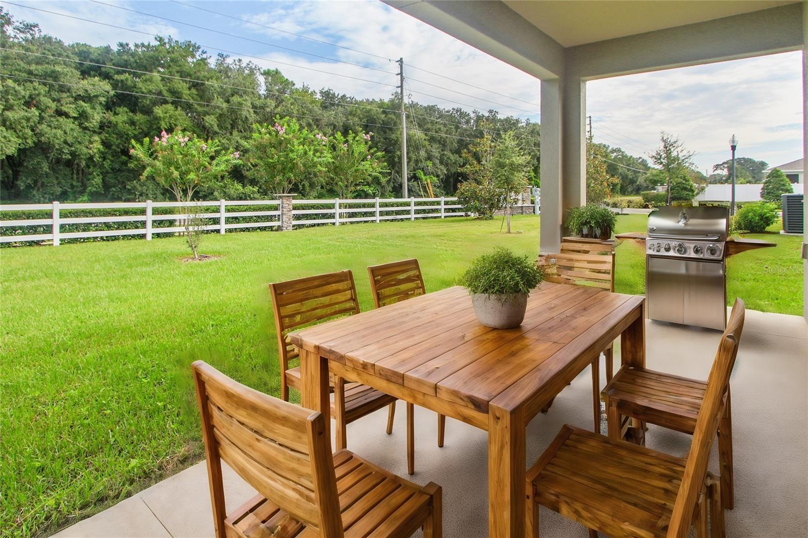 5208 Meadow Song Dr Property Photo 5
