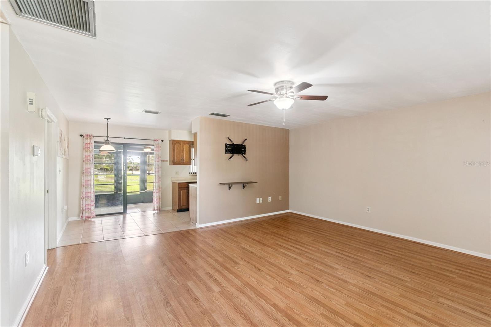 12418 Orangewood Cir Property Photo 6