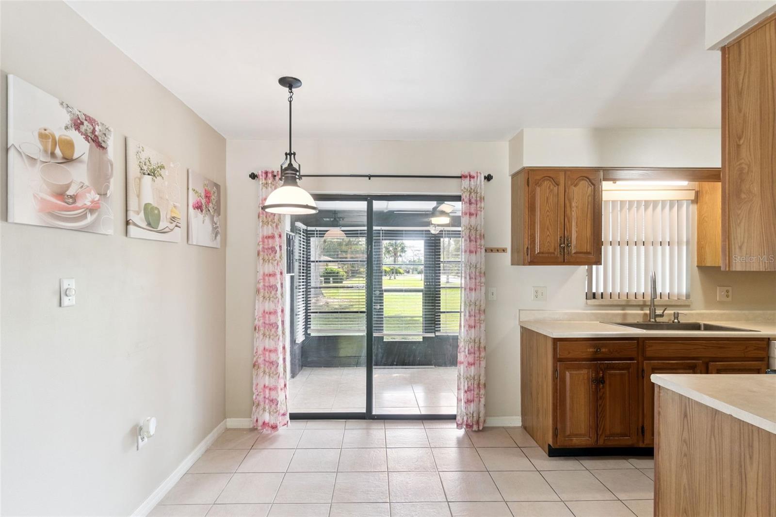 12418 Orangewood Cir Property Photo 7