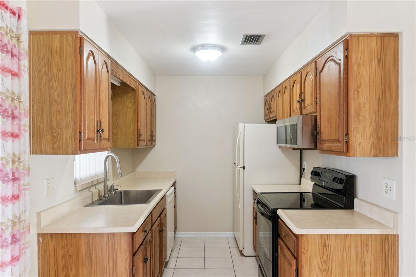 12418 Orangewood Cir Property Photo 9