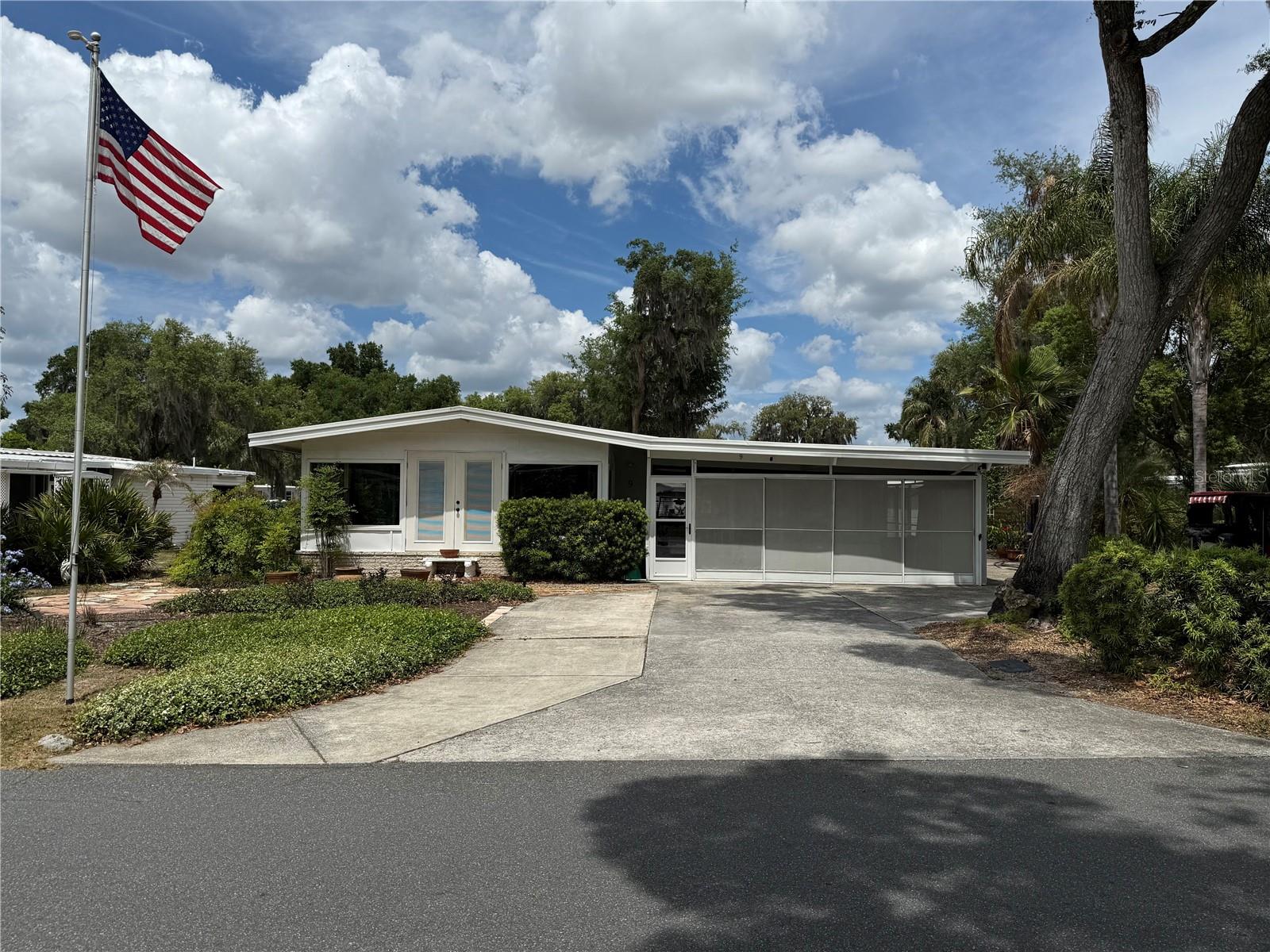 9 S BOBWHITE RD