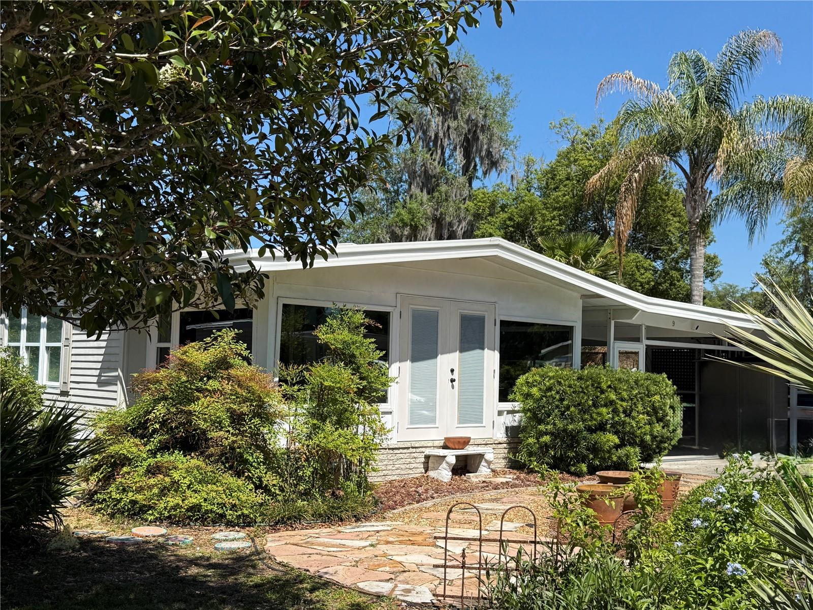 9 S Bobwhite Rd Property Photo 3