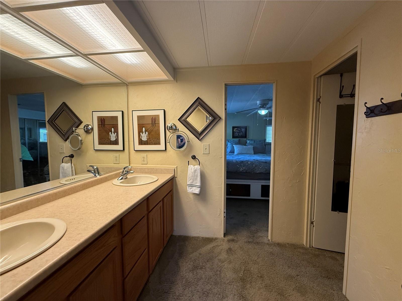 9 S Bobwhite Rd Property Photo 17
