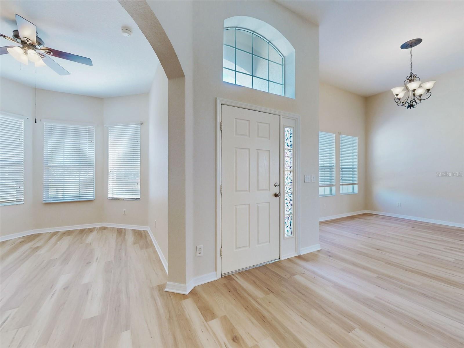 12066 Se 176 Loop Property Photo 4