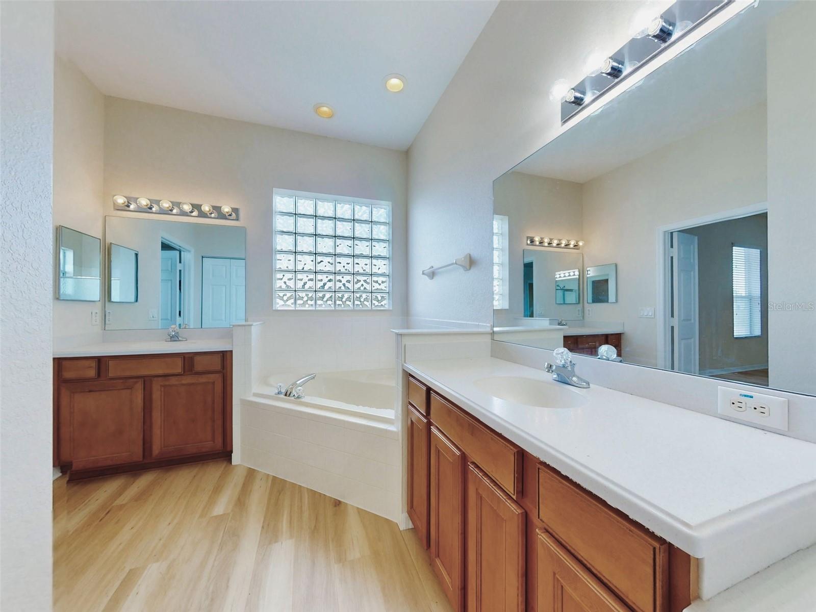 12066 Se 176 Loop Property Photo 24