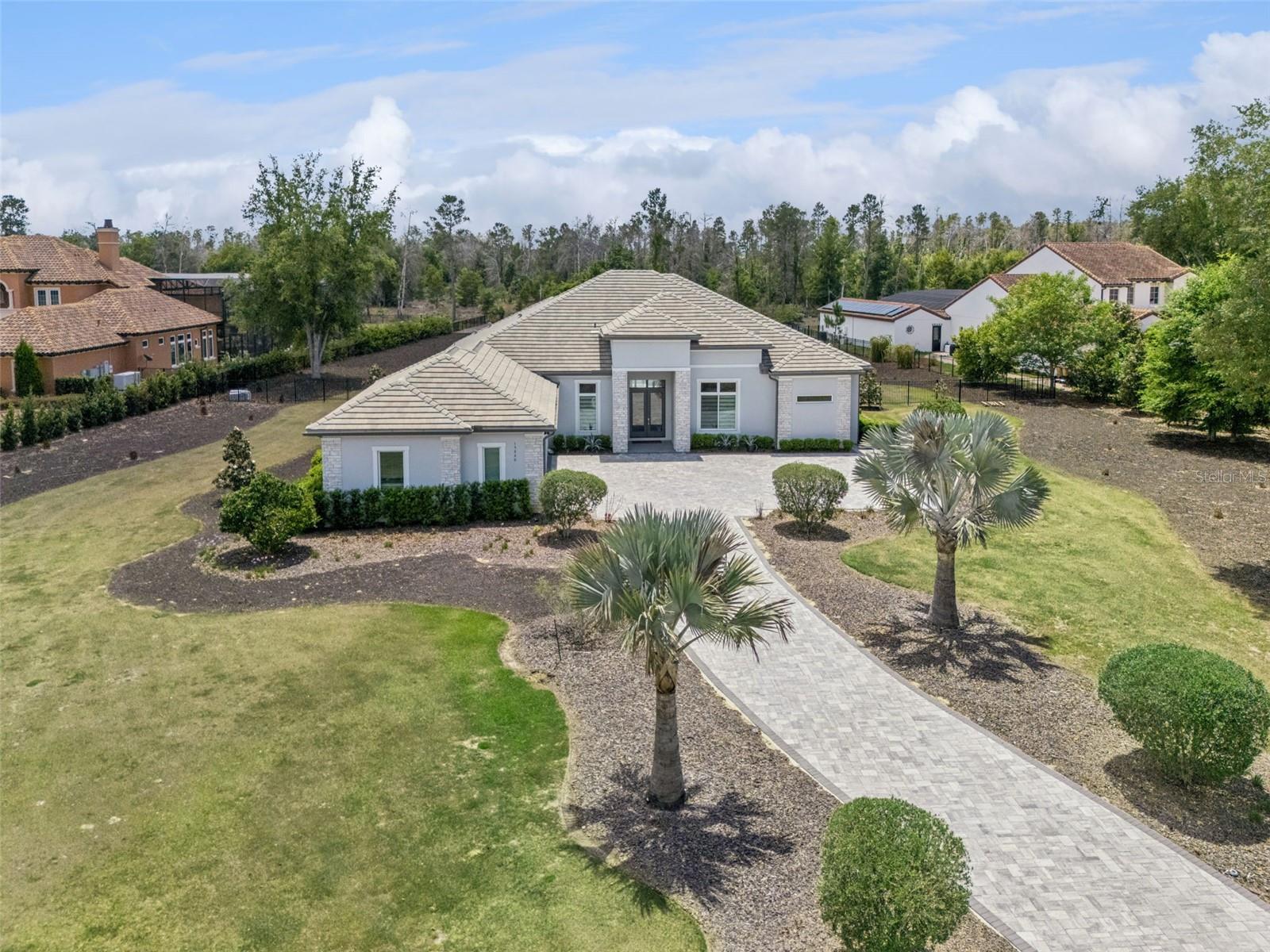 15220 Pendio Dr Property Photo 3