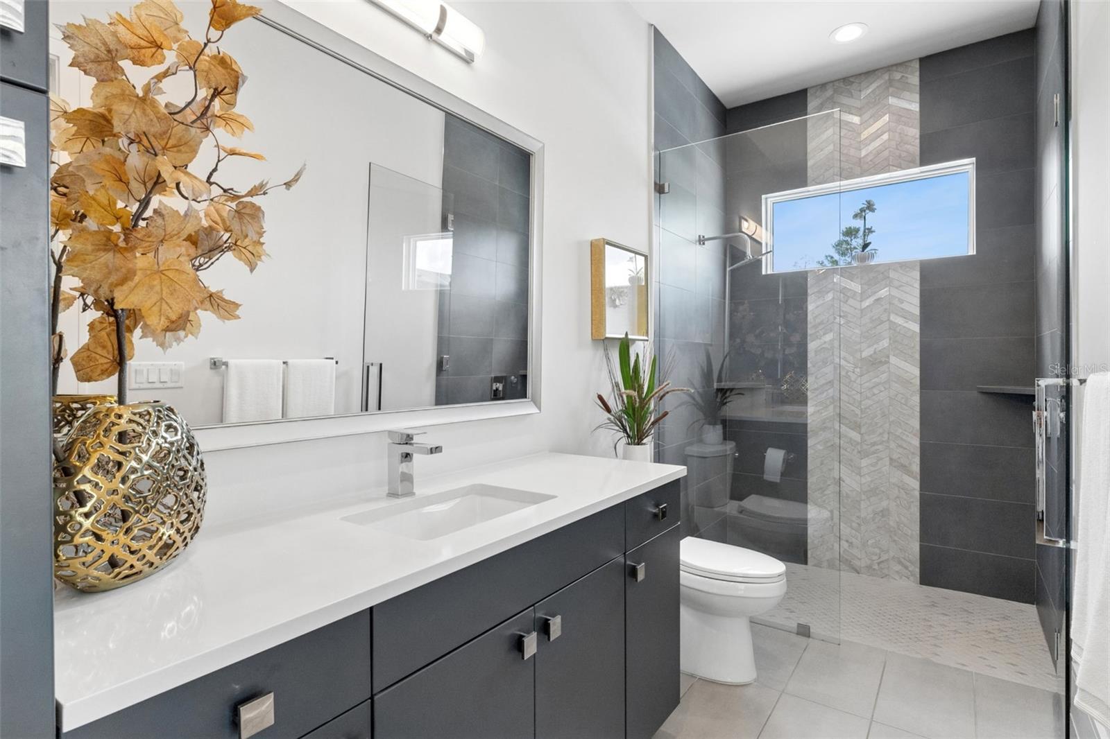 15220 Pendio Dr Property Photo 42