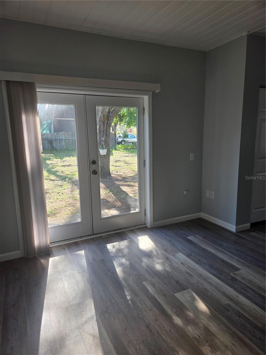 101 E Atwater Ave Property Photo 11