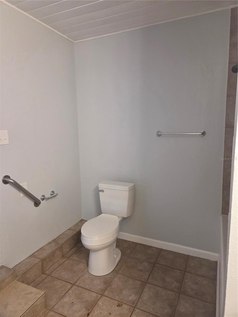 101 E Atwater Ave Property Photo 18