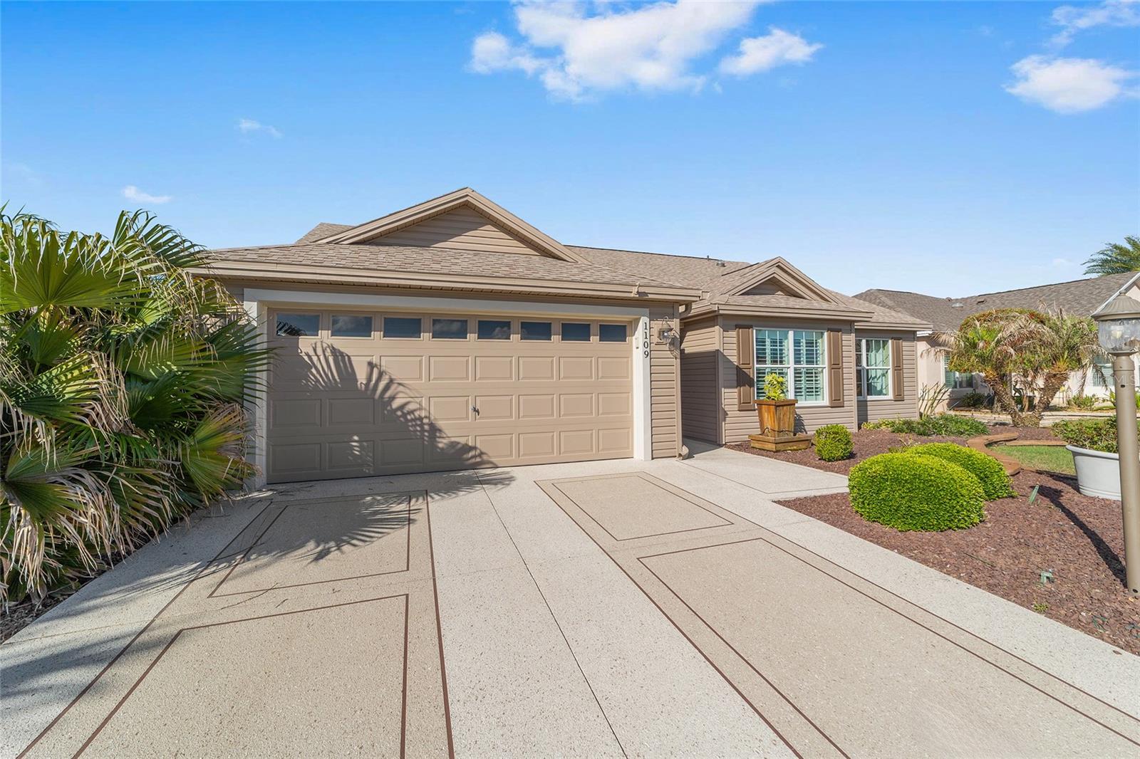 1109 ALCOVE LOOP Property Photo 1