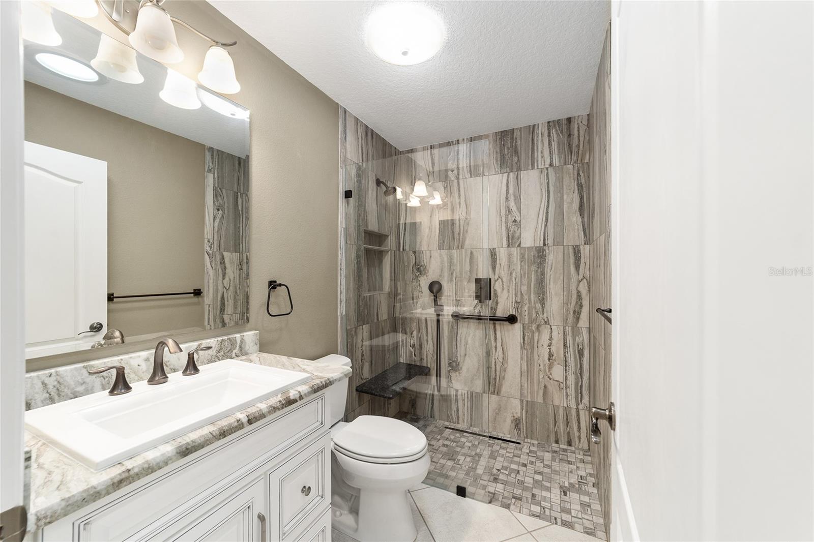 1109 Alcove Loop Property Photo 17