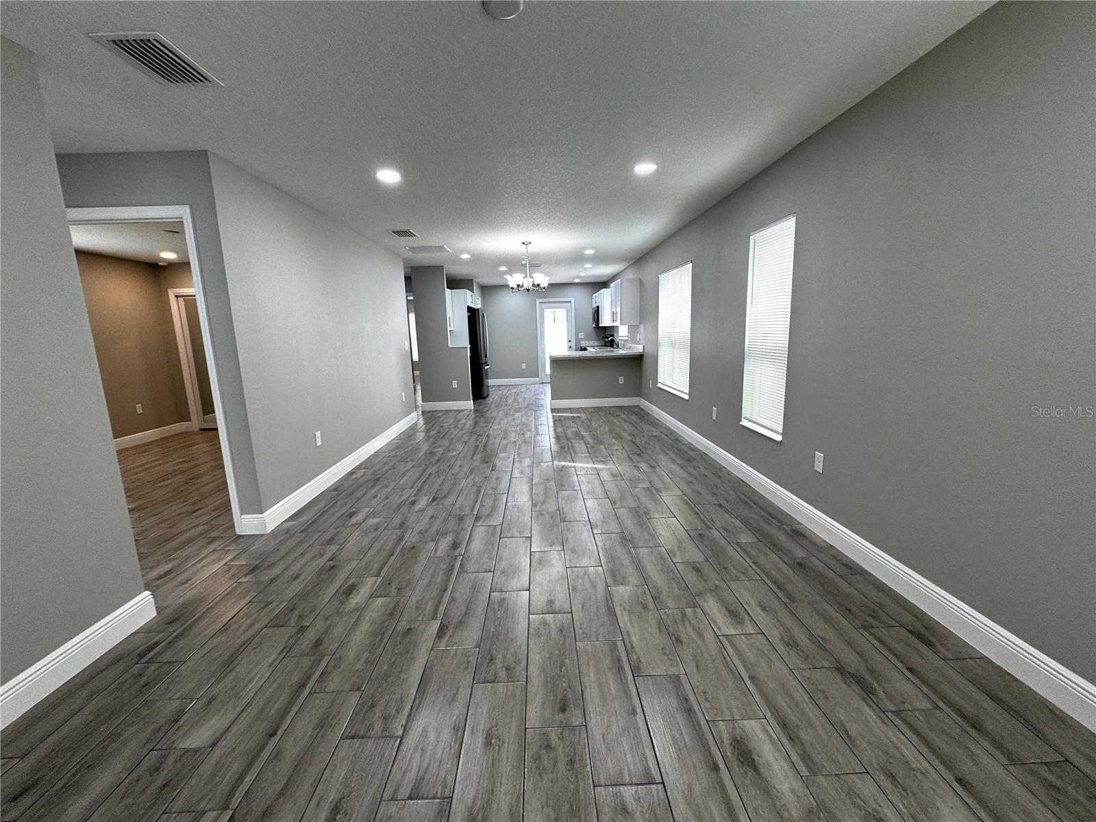 5 Olive Pl Property Photo 4