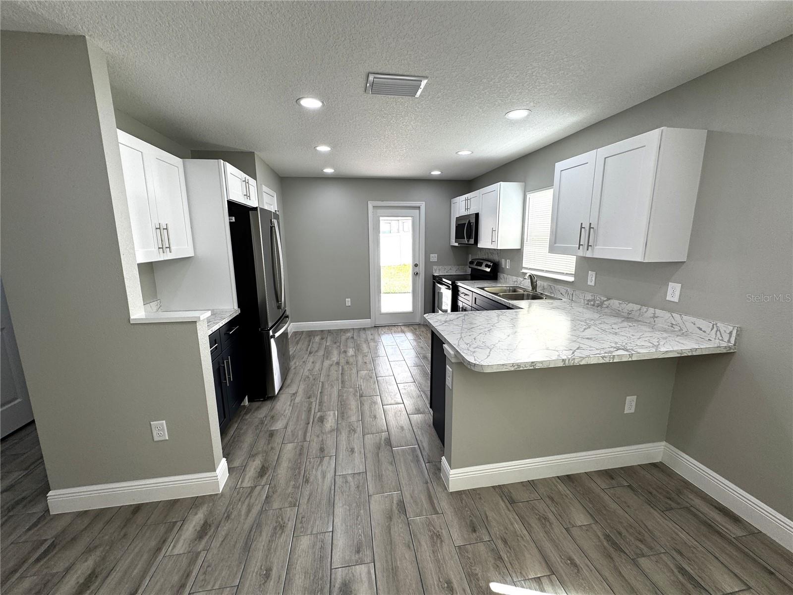 5 Olive Pl Property Photo 5