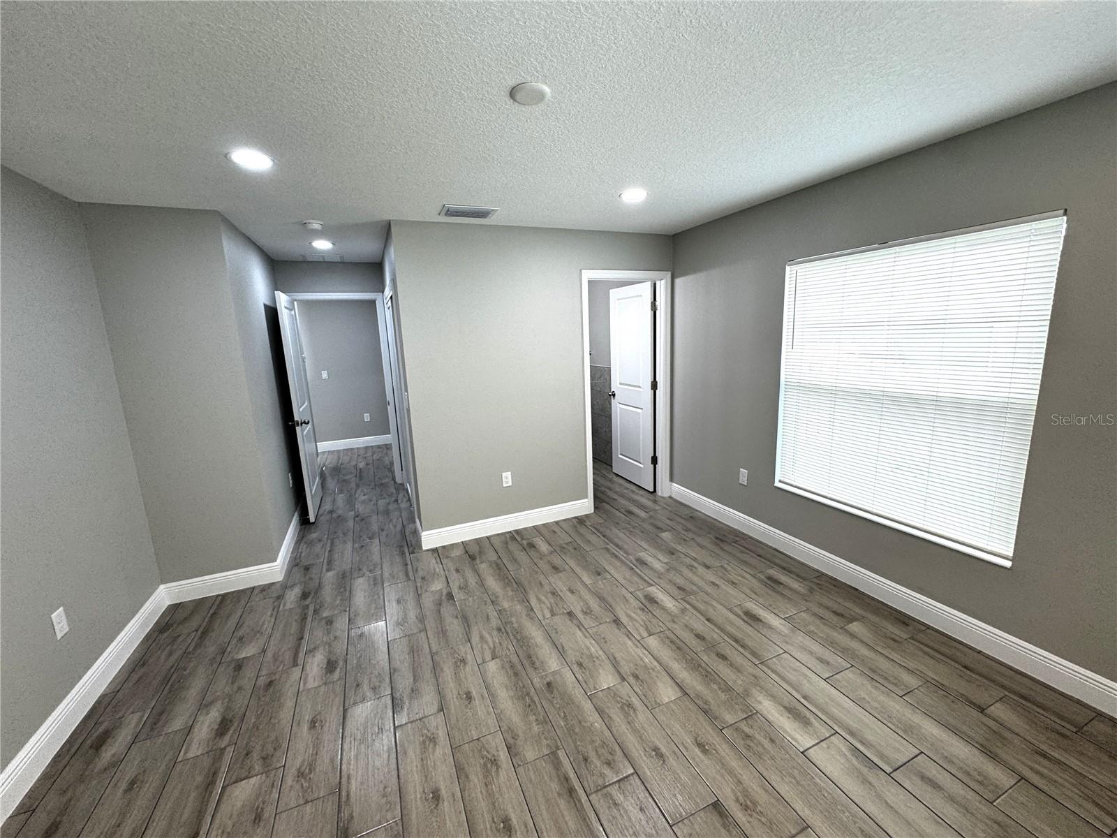 5 Olive Pl Property Photo 8