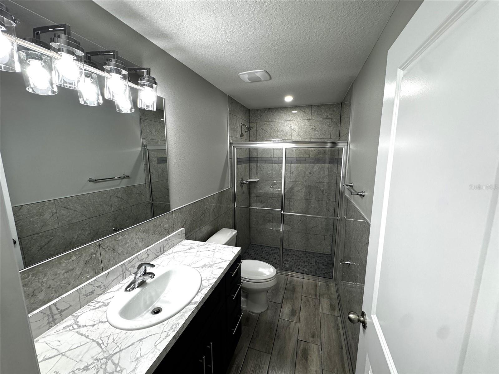 5 Olive Pl Property Photo 9