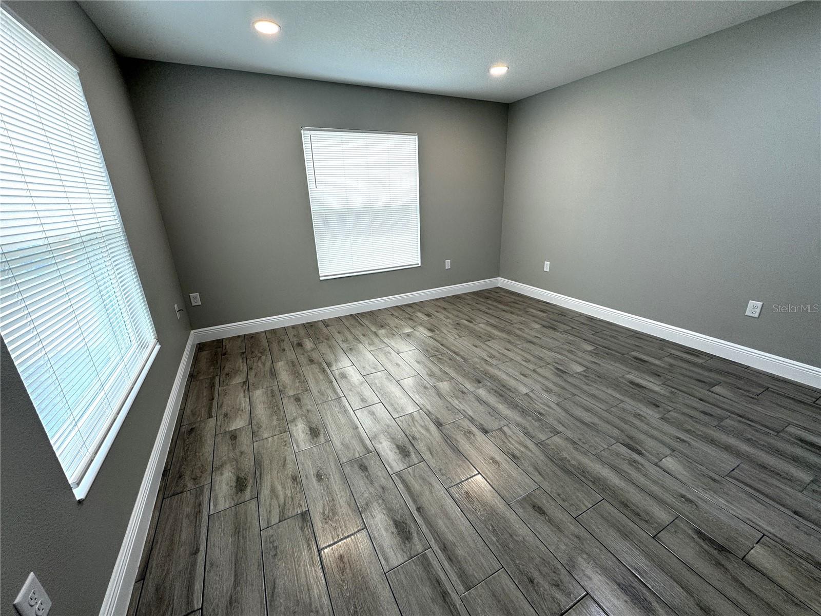 5 Olive Pl Property Photo 10