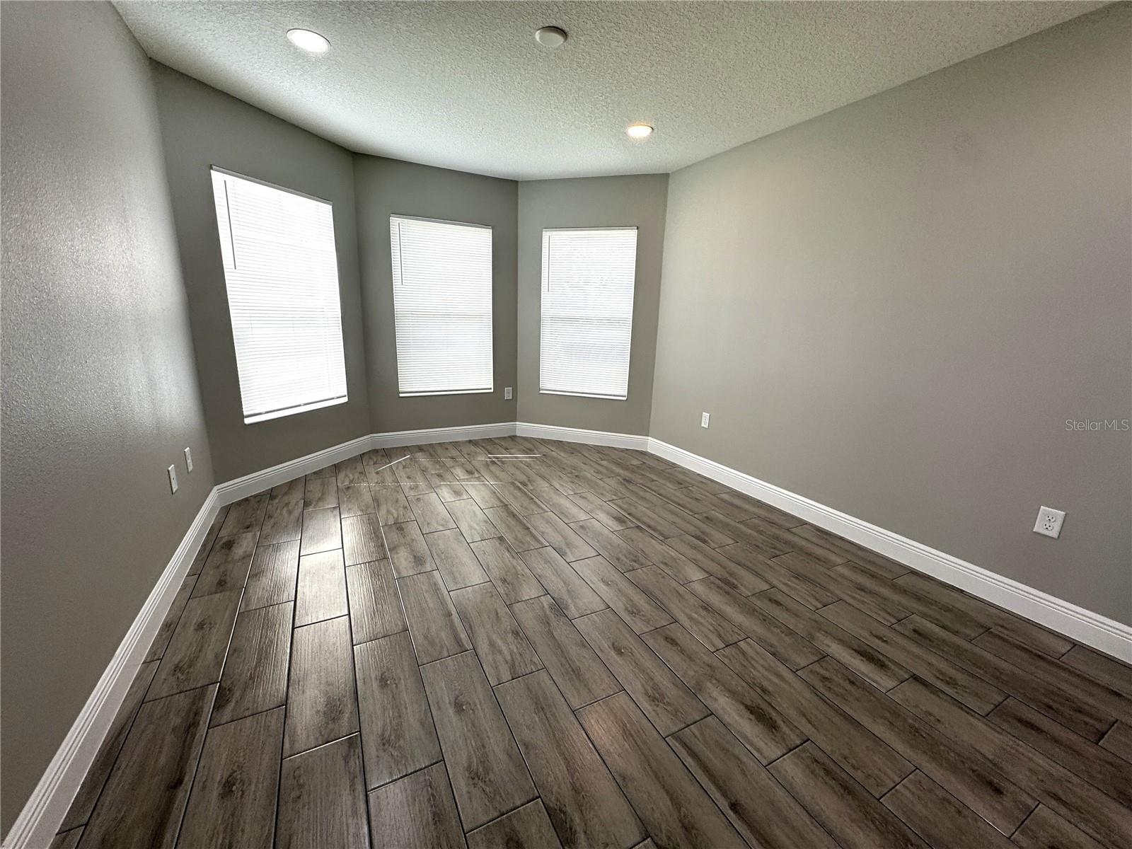 5 Olive Pl Property Photo 12