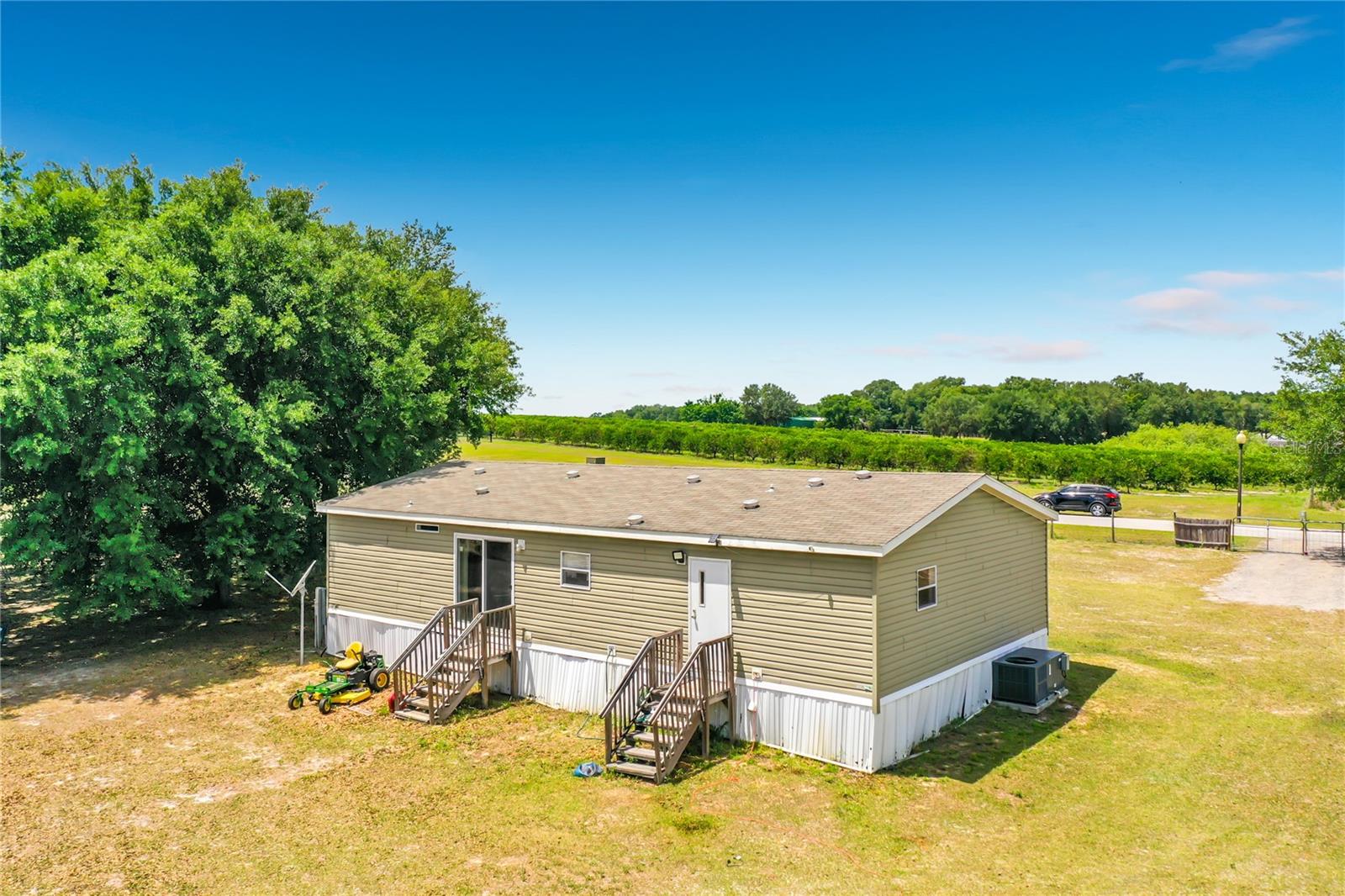 8108 Sergeant Pepper Dr Property Photo 3