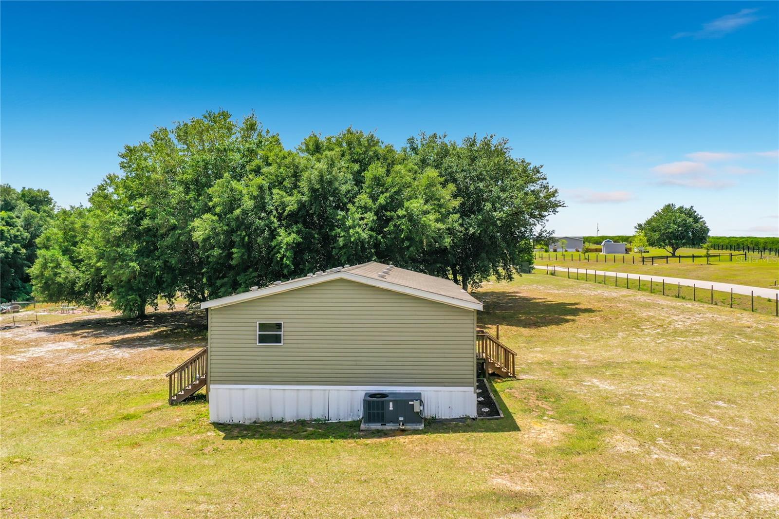 8108 Sergeant Pepper Dr Property Photo 4