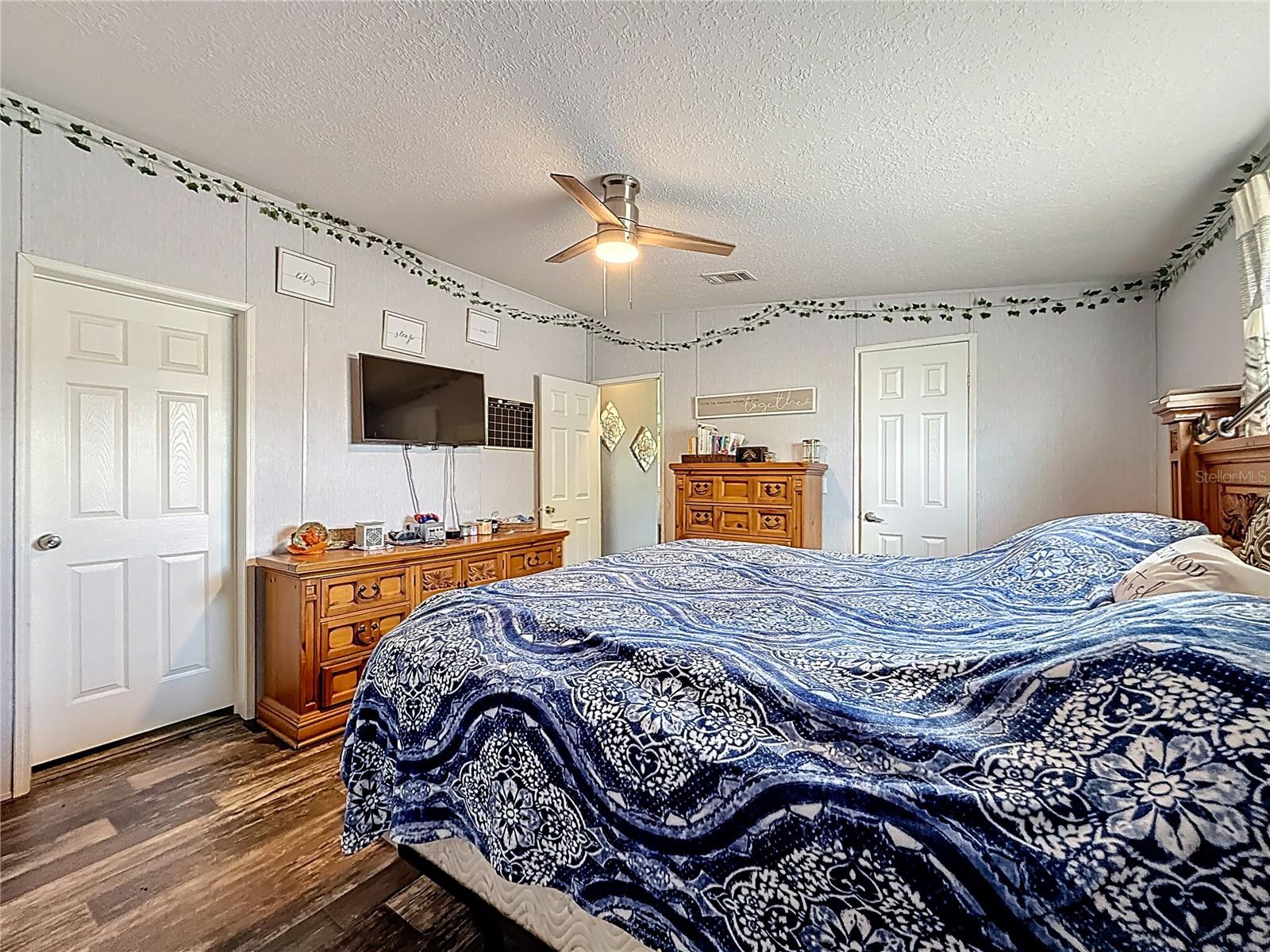 8108 Sergeant Pepper Dr Property Photo 24