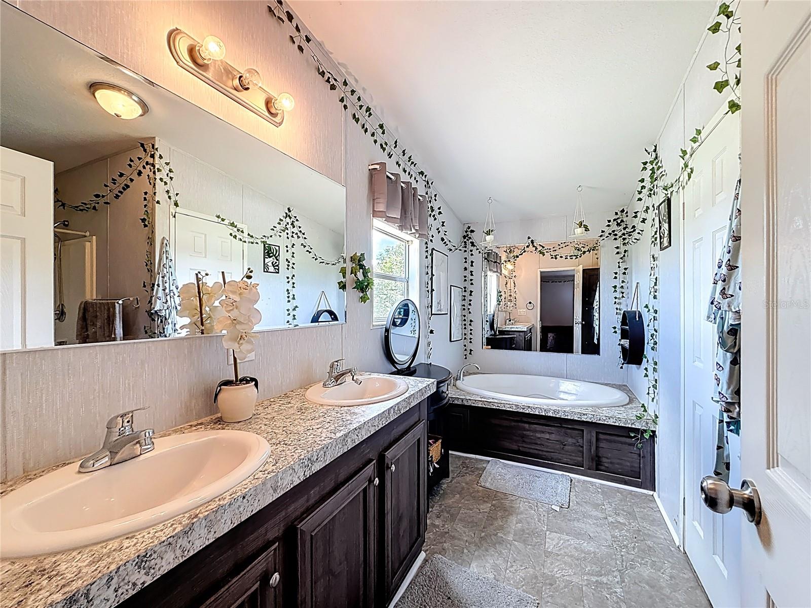 8108 Sergeant Pepper Dr Property Photo 26