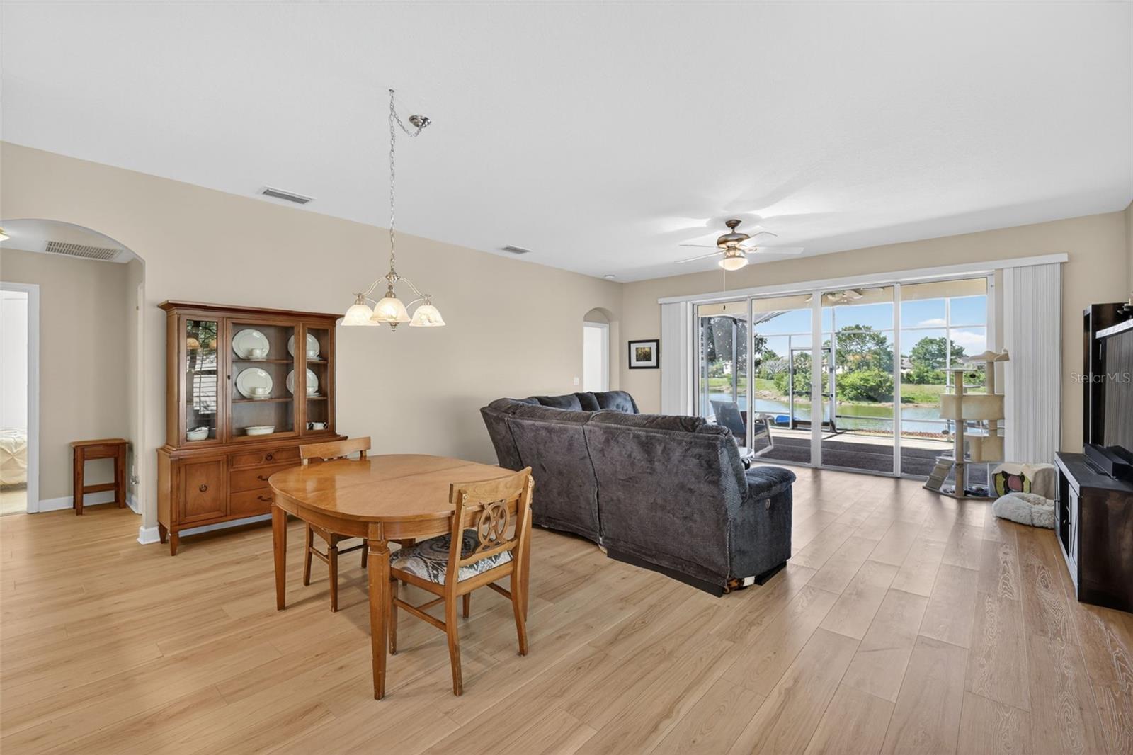 2359 Wakefield Way Property Photo 11
