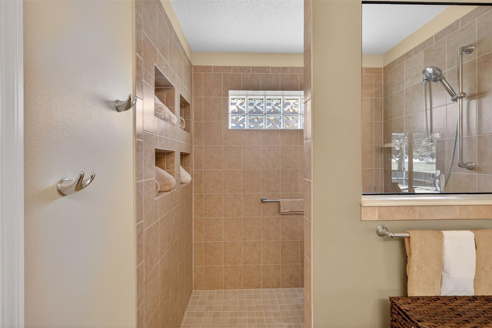 2359 Wakefield Way Property Photo 31