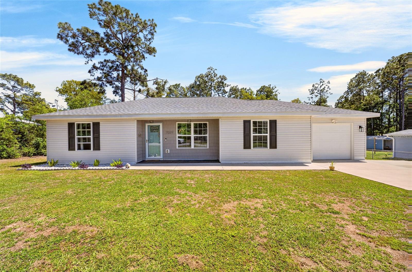 7029 Hemlock Course Property Photo 5