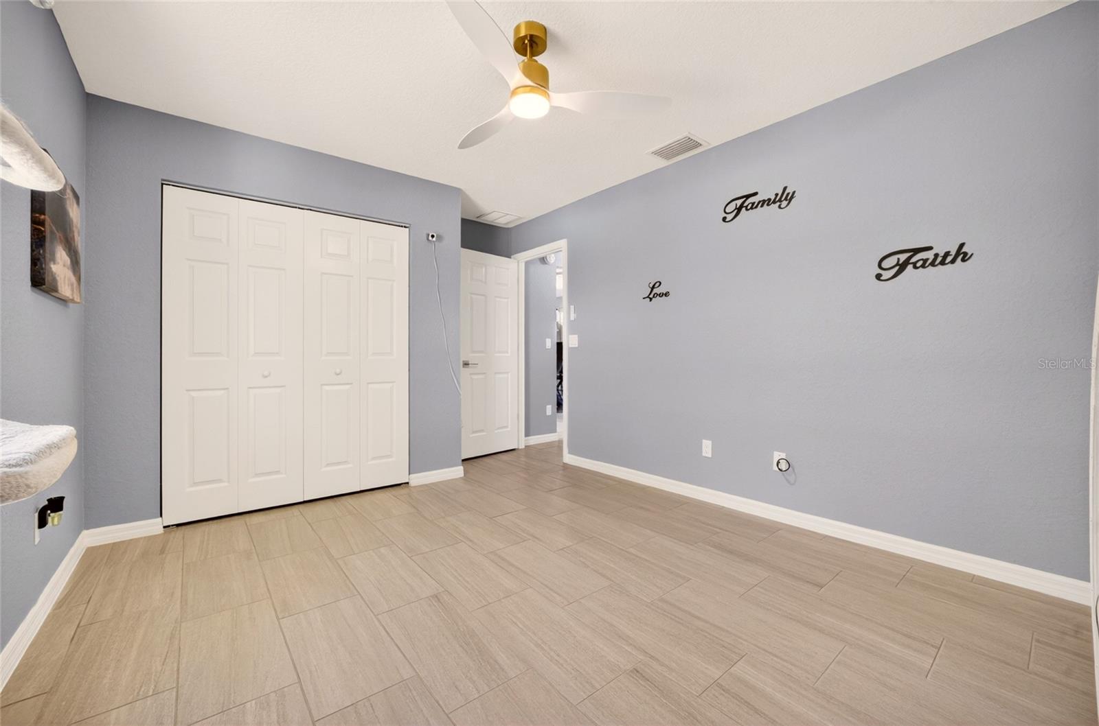 7029 Hemlock Course Property Photo 11
