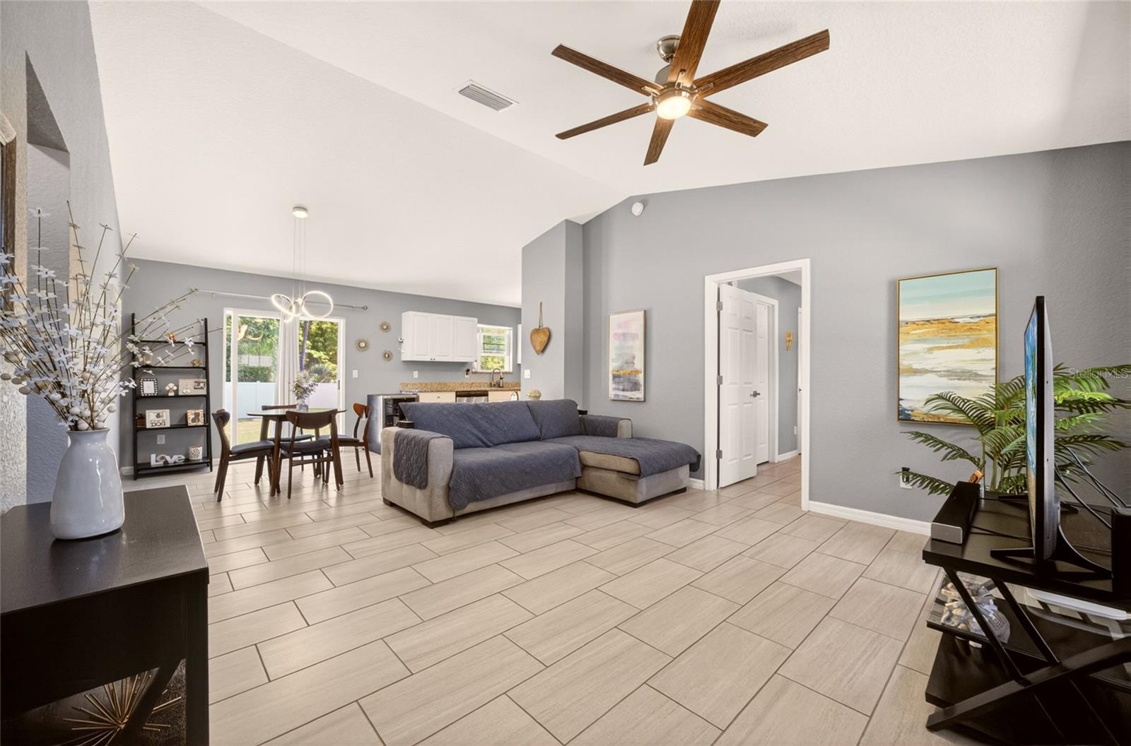 7029 Hemlock Course Property Photo 17