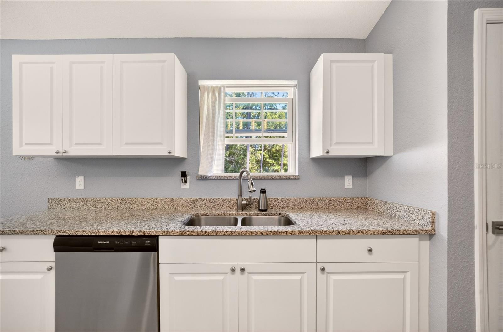 7029 Hemlock Course Property Photo 26