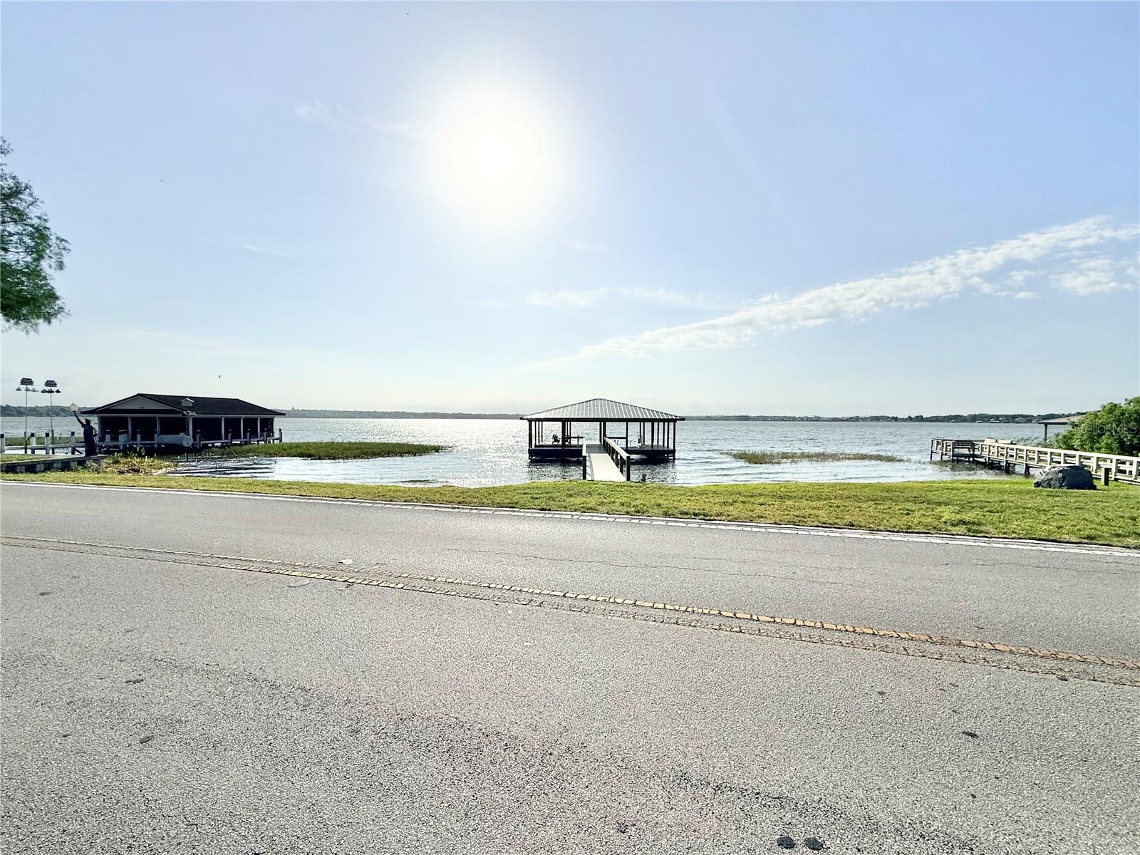 3155 Lakeshore Dr Property Photo 12