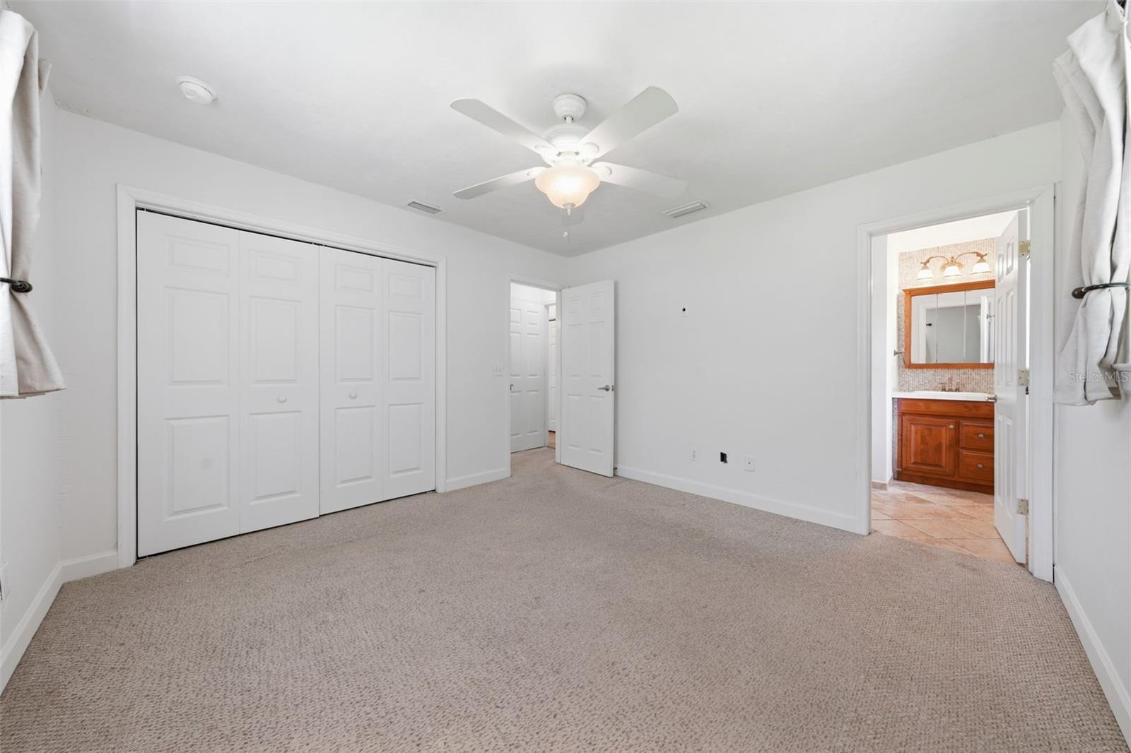 3996 Lake Eleanor Dr Property Photo 26