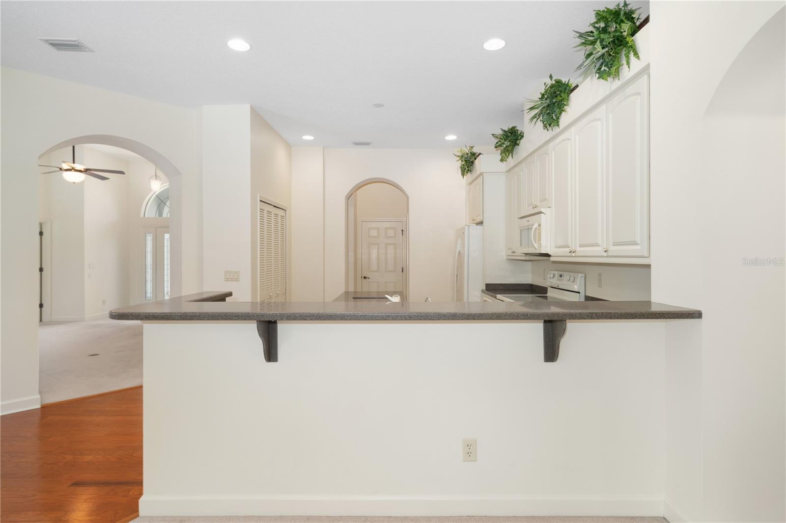 8061 Waterbury Way Property Photo 20