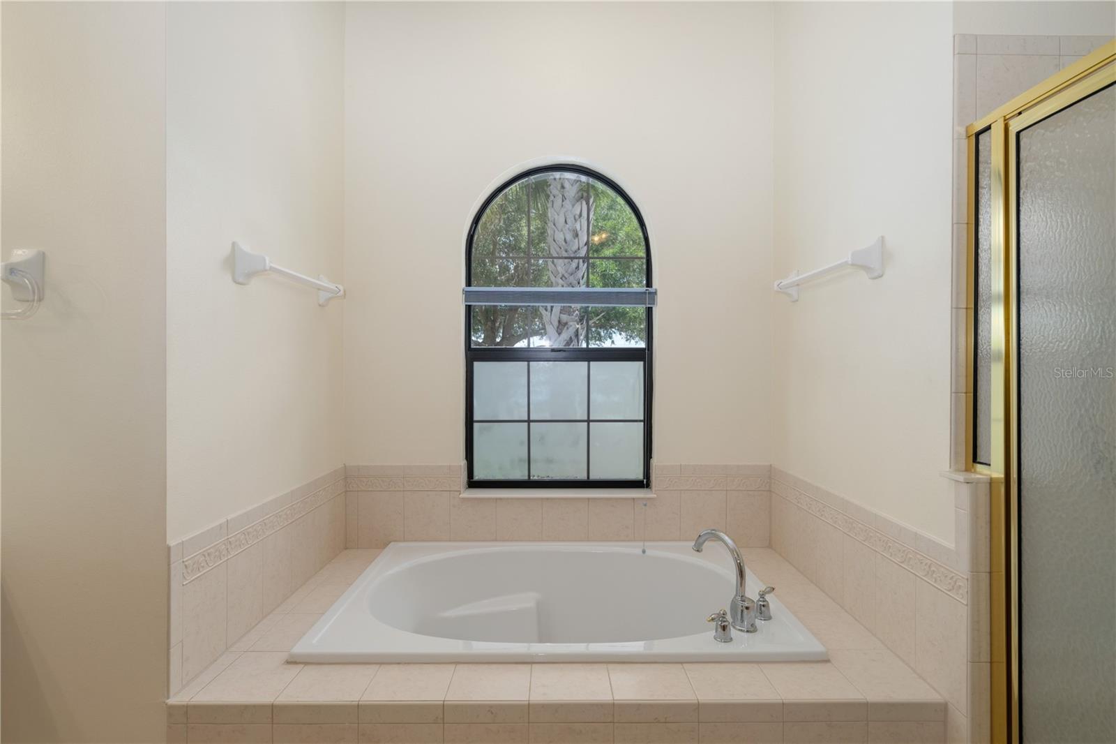 8061 Waterbury Way Property Photo 32