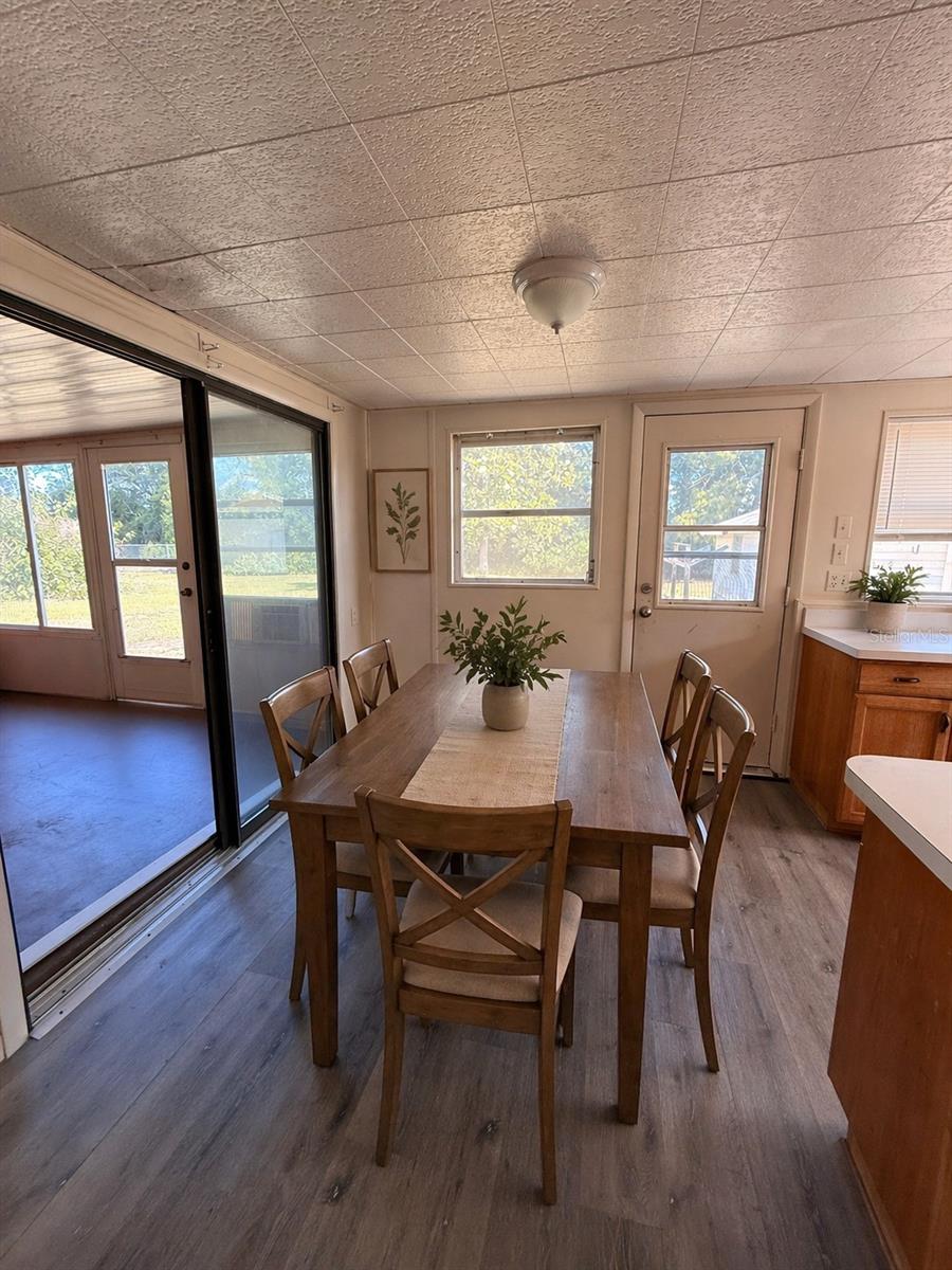 11411 Huggins St Property Photo 9