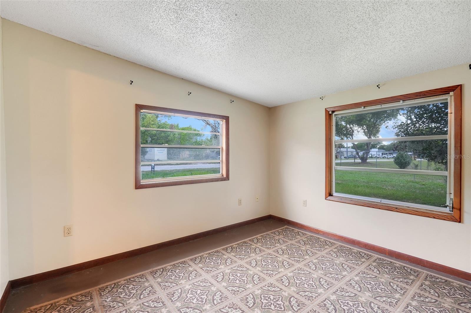 11411 Huggins St Property Photo 13