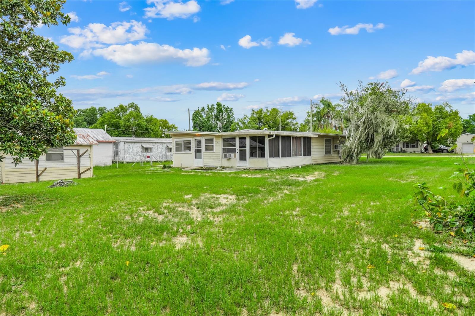 11411 Huggins St Property Photo 23