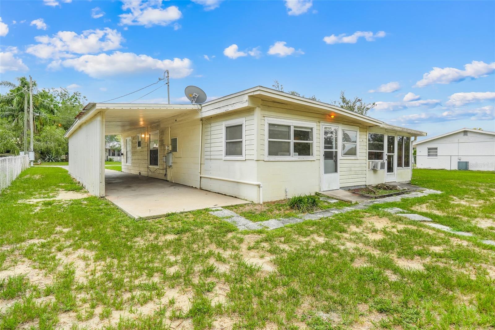 11411 Huggins St Property Photo 24