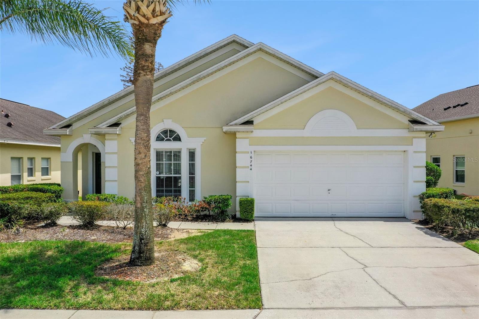 16744 Glenbrook Blvd Property Photo 1