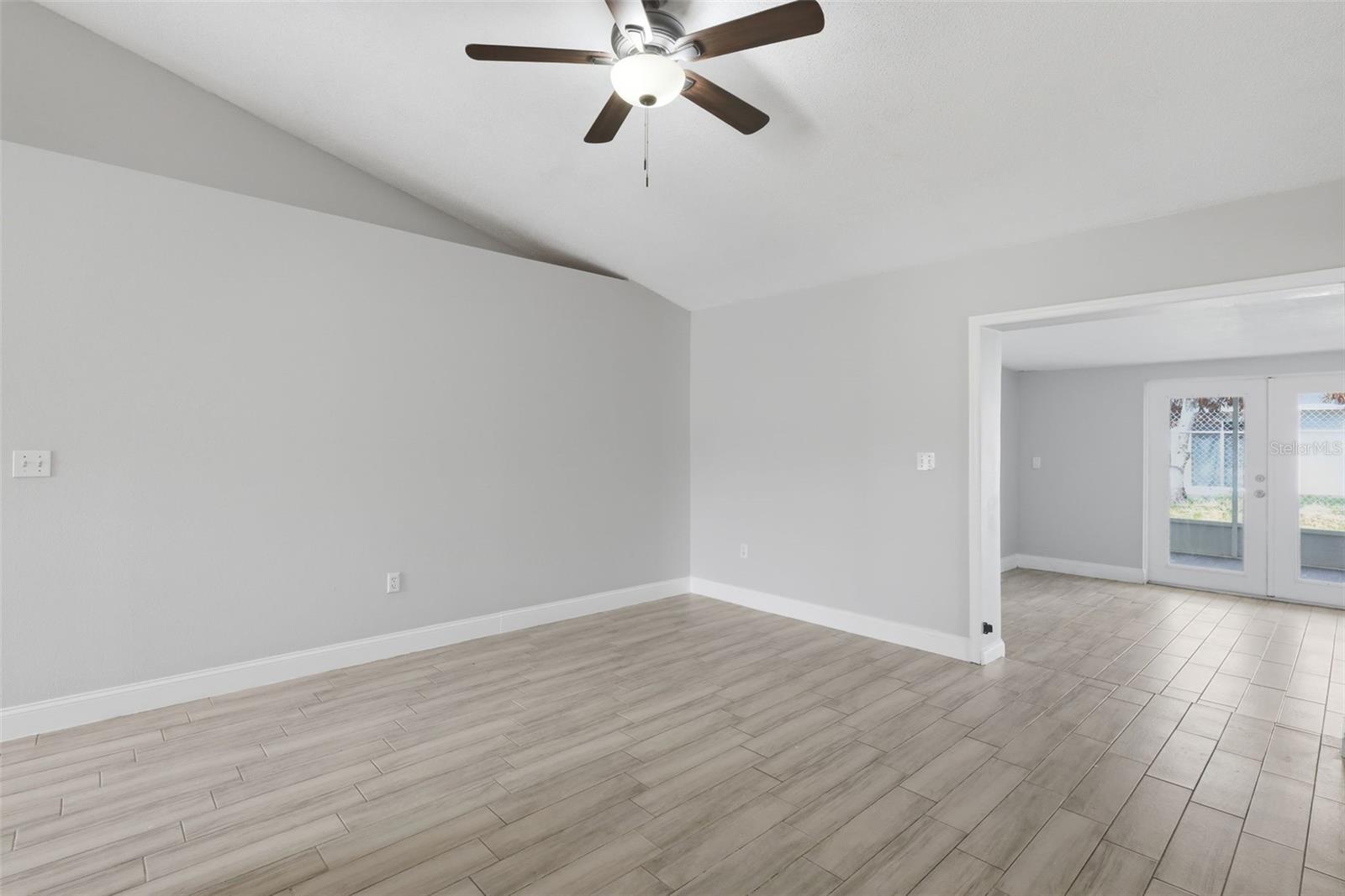 2943 Cialella Pass Property Photo 9