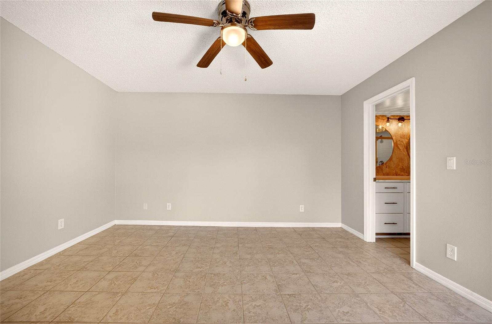 2906 Ash Dr Property Photo 15