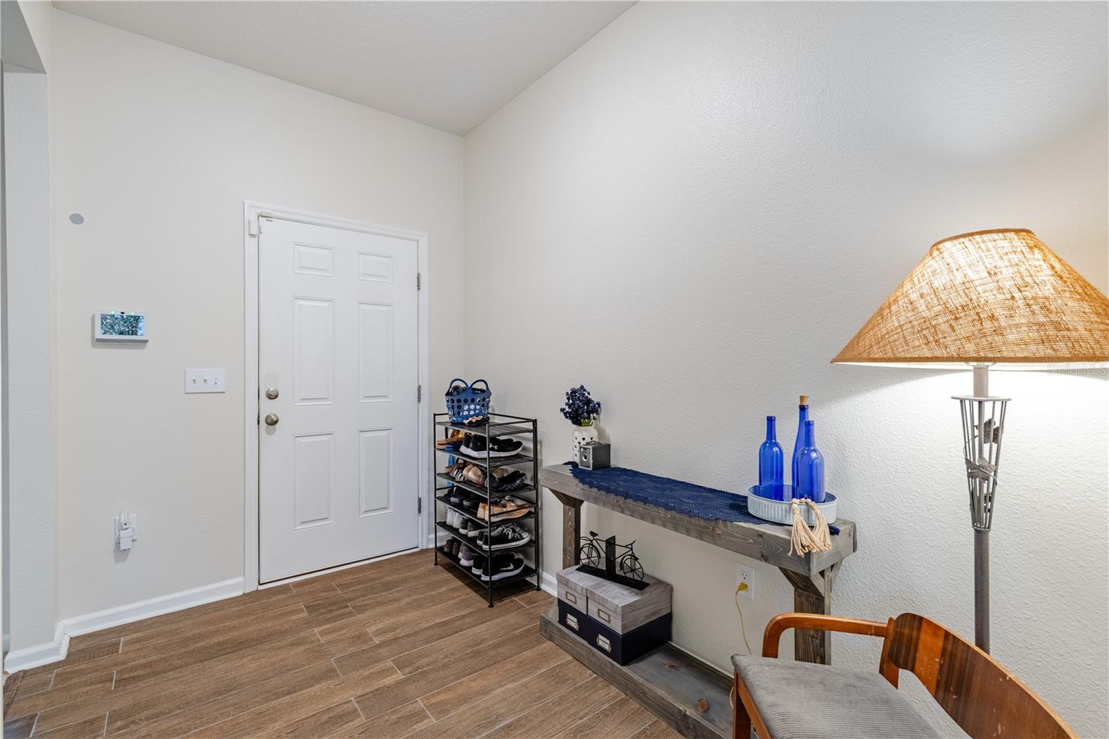 346 Eaglecrest Dr Property Photo 4