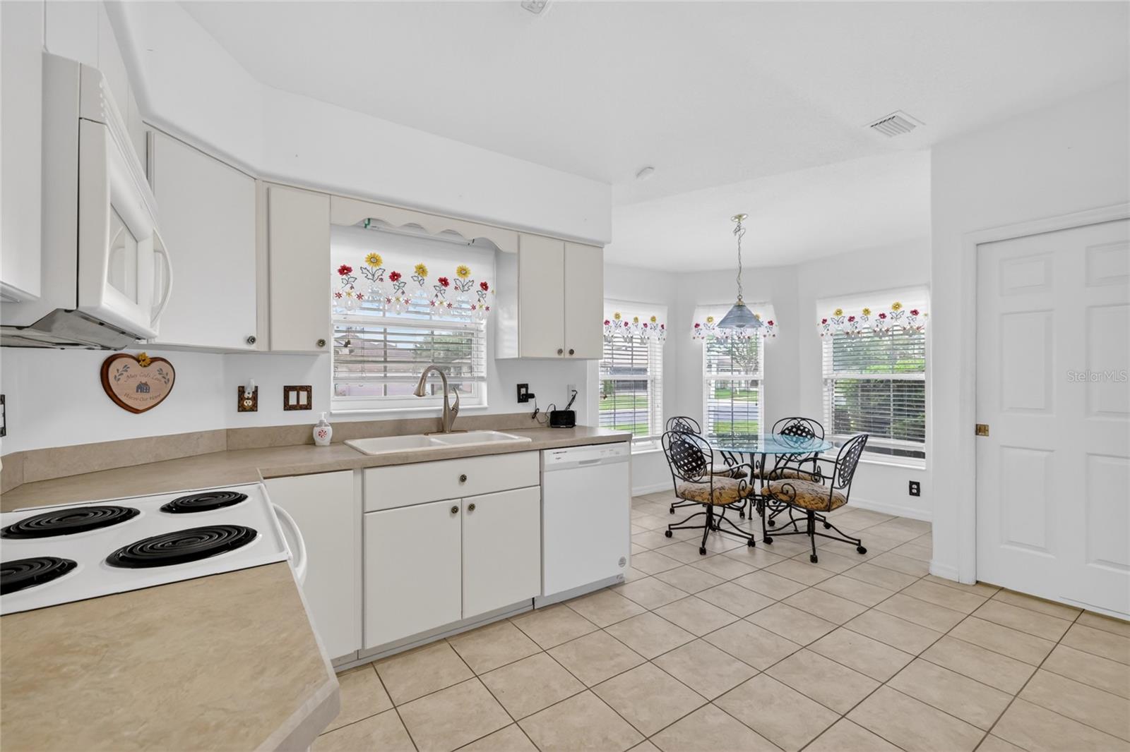 27545 Discover Ct Property Photo 13